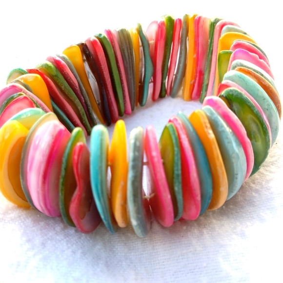 Sea Shell Bracelet - Picture 1 of 6